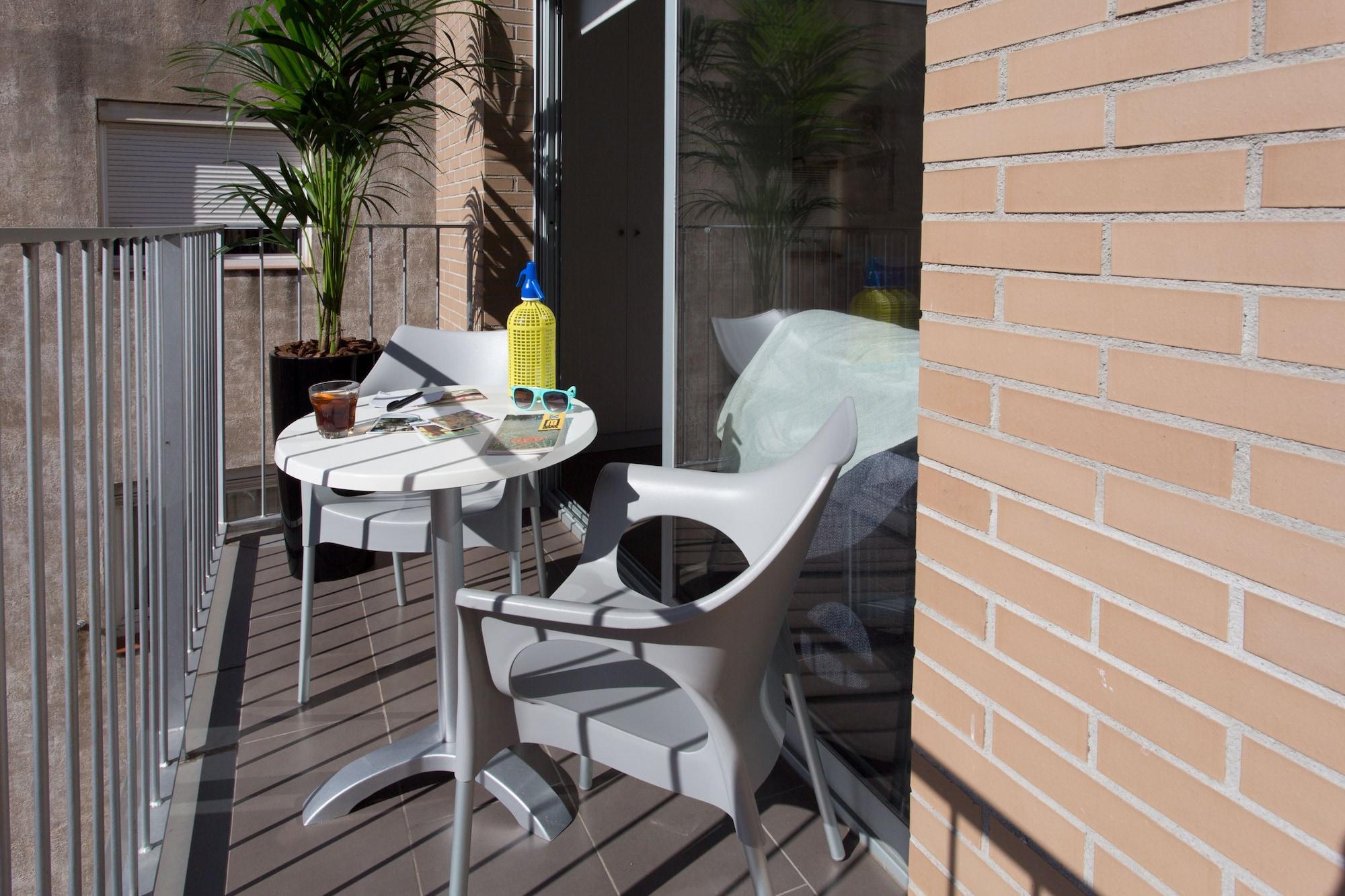 08028 Apartments Barcelona Exterior photo